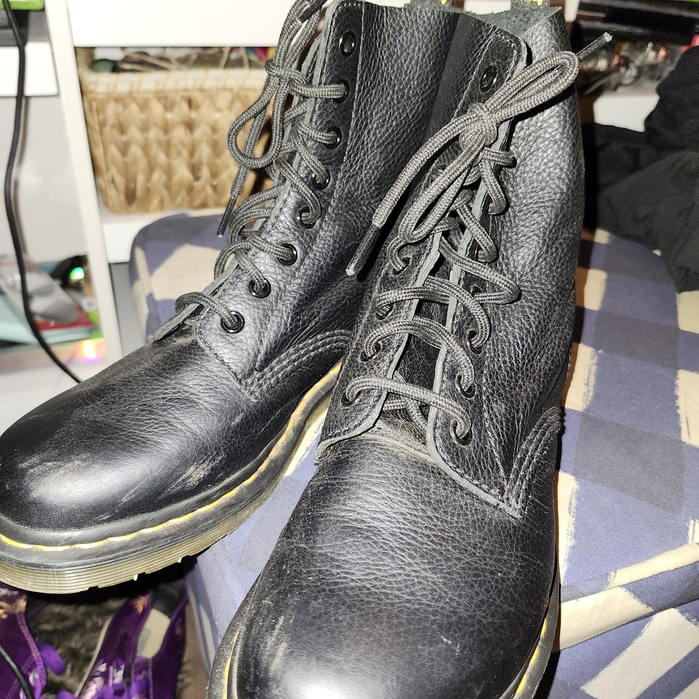 Dr. Martens Black Leather Lace-Up Ankle Boots Air Walk 1460 Pascal